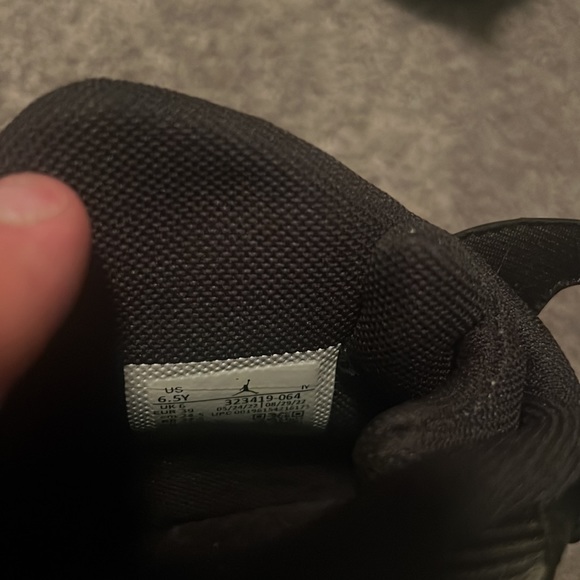 Almost brand new Jordan 11s - Picture 6 of 6